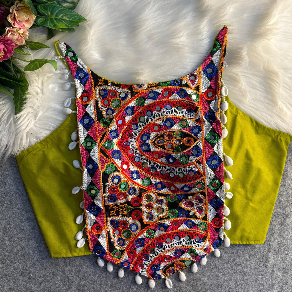 SPAGHETTI STYLE REAL SHELL BLOUSE WORK